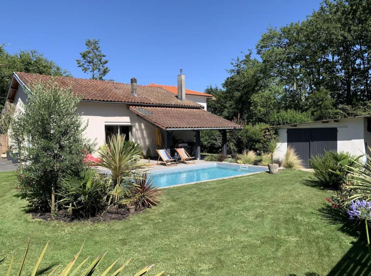 アンデルノ・レ・バン Fantastic House With Poolヴィラ エクステリア 写真